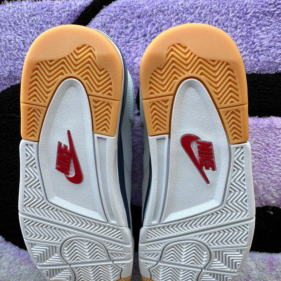 Air Jordan 4 SB 