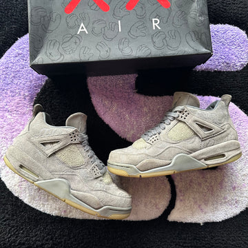 Air Jordan 4 KAWS 