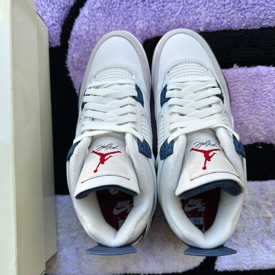 Air Jordan 4 SB 