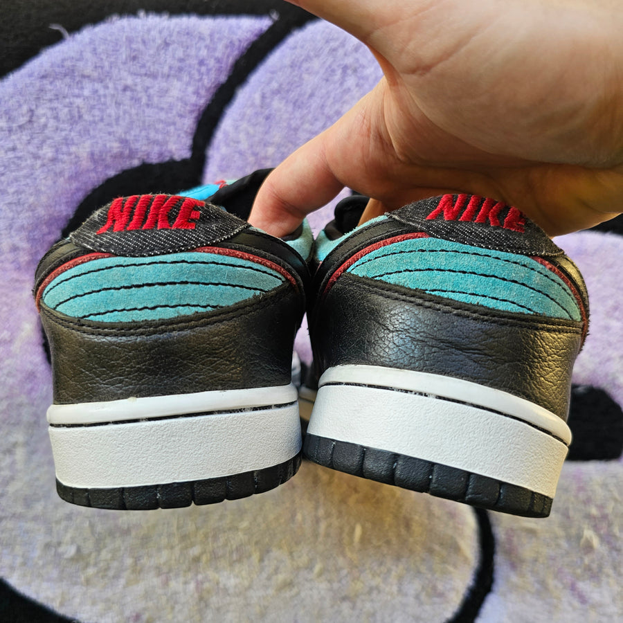 Nike Sb Low SAMPLE “Angels & Demons” Size 9 (1 of 24 ever made)