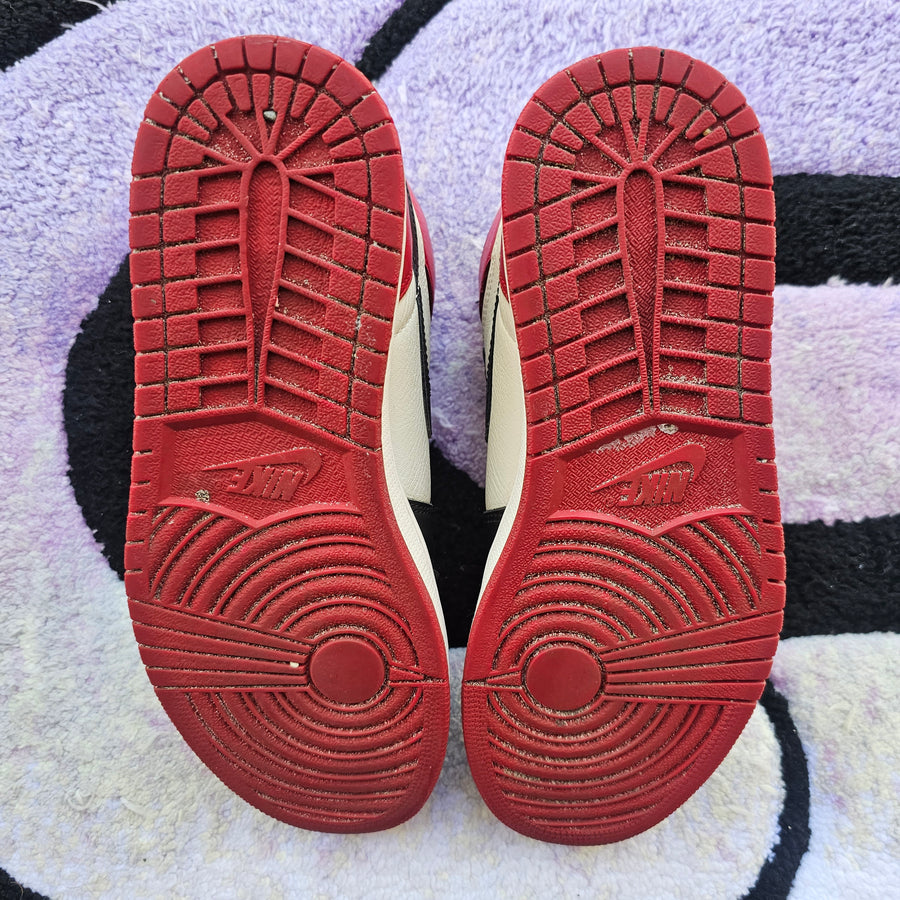 Air Jordan 1 “Bred Toe” Size 9.5
