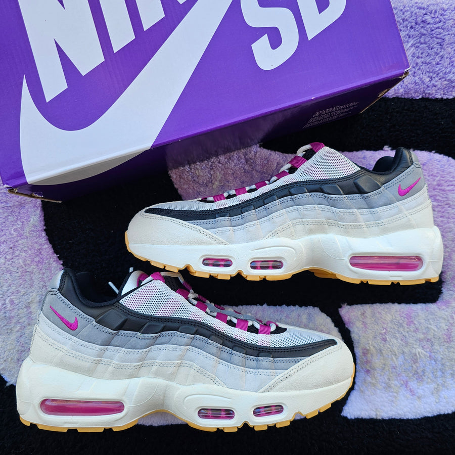 Nike AM95 SB “Cactus Flower” Size 10.5