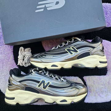 New Balance 1000 “Silver Metallic” Size 12