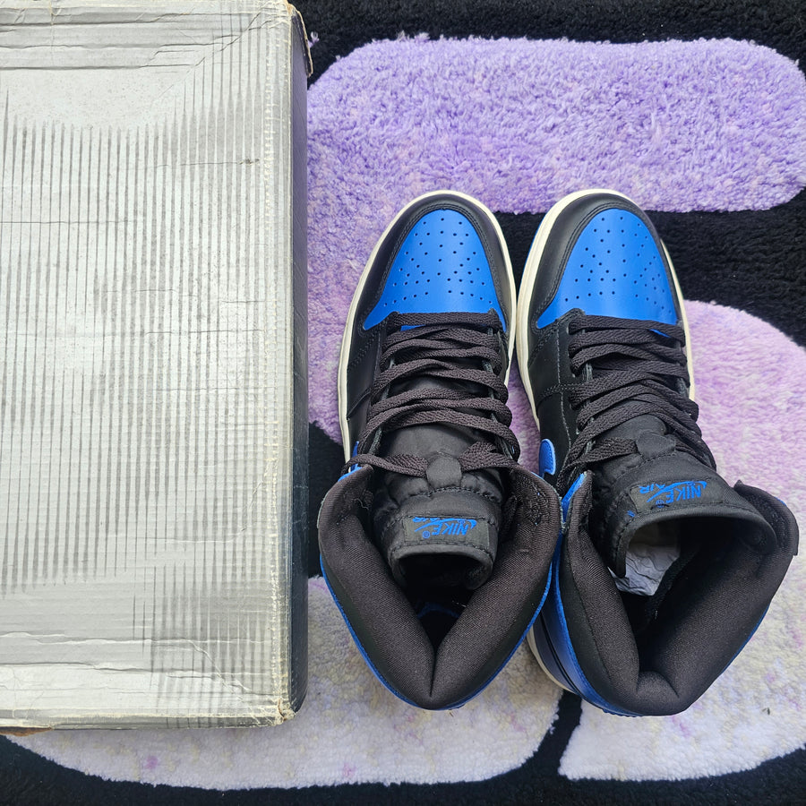 Air Jordan 1 “Royal” (2001)
Size 10