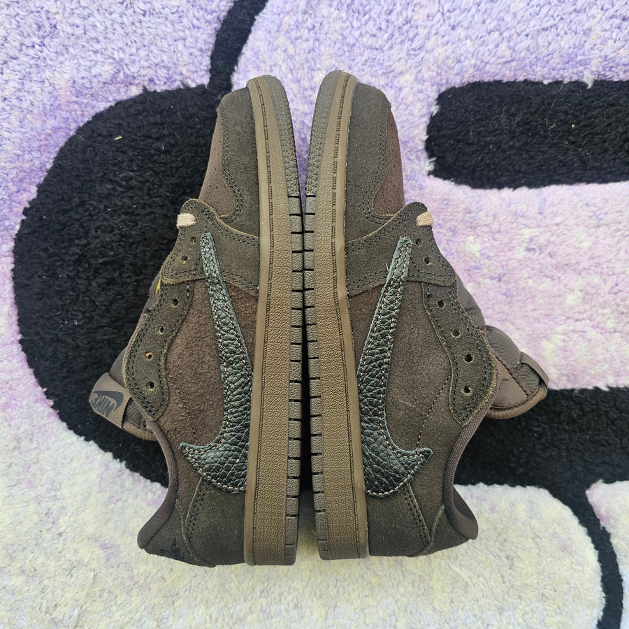 Jordan 1 Low Travis PS “Velvet”
Size 3Y