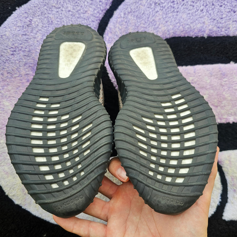 Adidas Yeezy 350 v2 “Carbon Beluga” Size 6.5