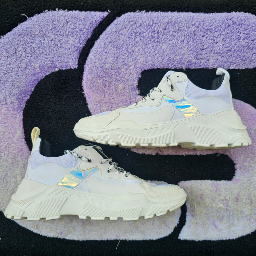 John Geiger 004 “Layered” Size 10