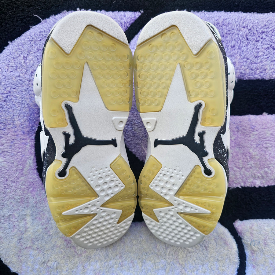 Air Jordan 6 “Oreo” (2010)
Size 11.5