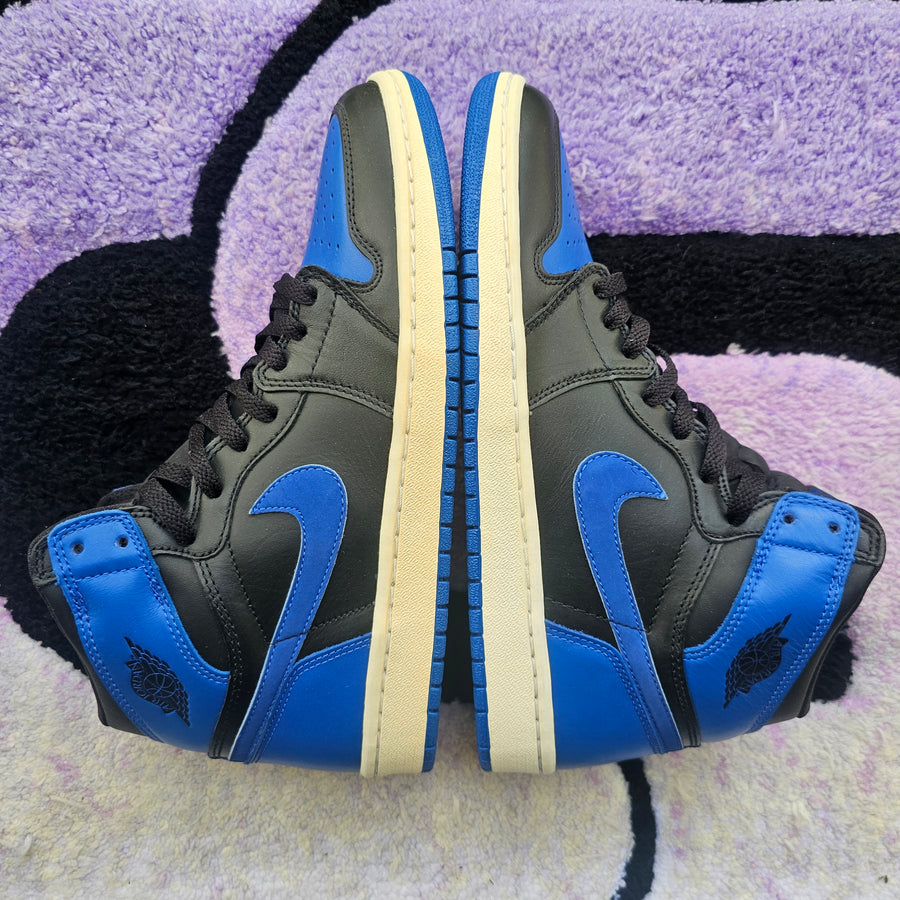 Air Jordan 1 “Royal” (2001)
Size 10