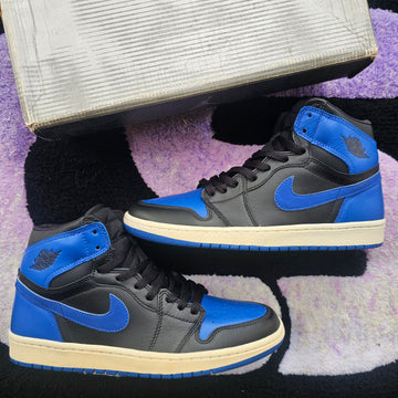 Air Jordan 1 “Royal” (2001)
Size 10